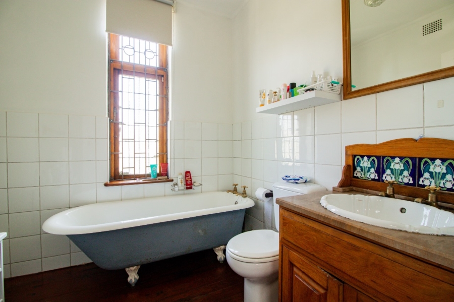 4 Bedroom Property for Sale in Southernwood Eastern Cape